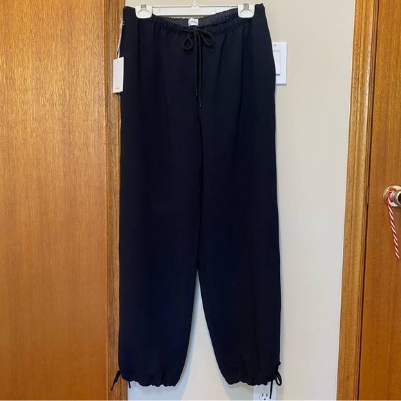 BNWT Wilfred Aritzia Marne Parachute Pant Size 6 Black - Picture 3 of 8